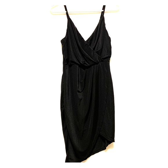 Trac Dresses & Skirts - ⭐️Sexy black spaghetti strap dress